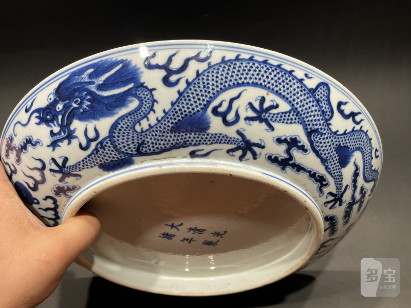 清光绪 青花双龙纹大盘 - 图9